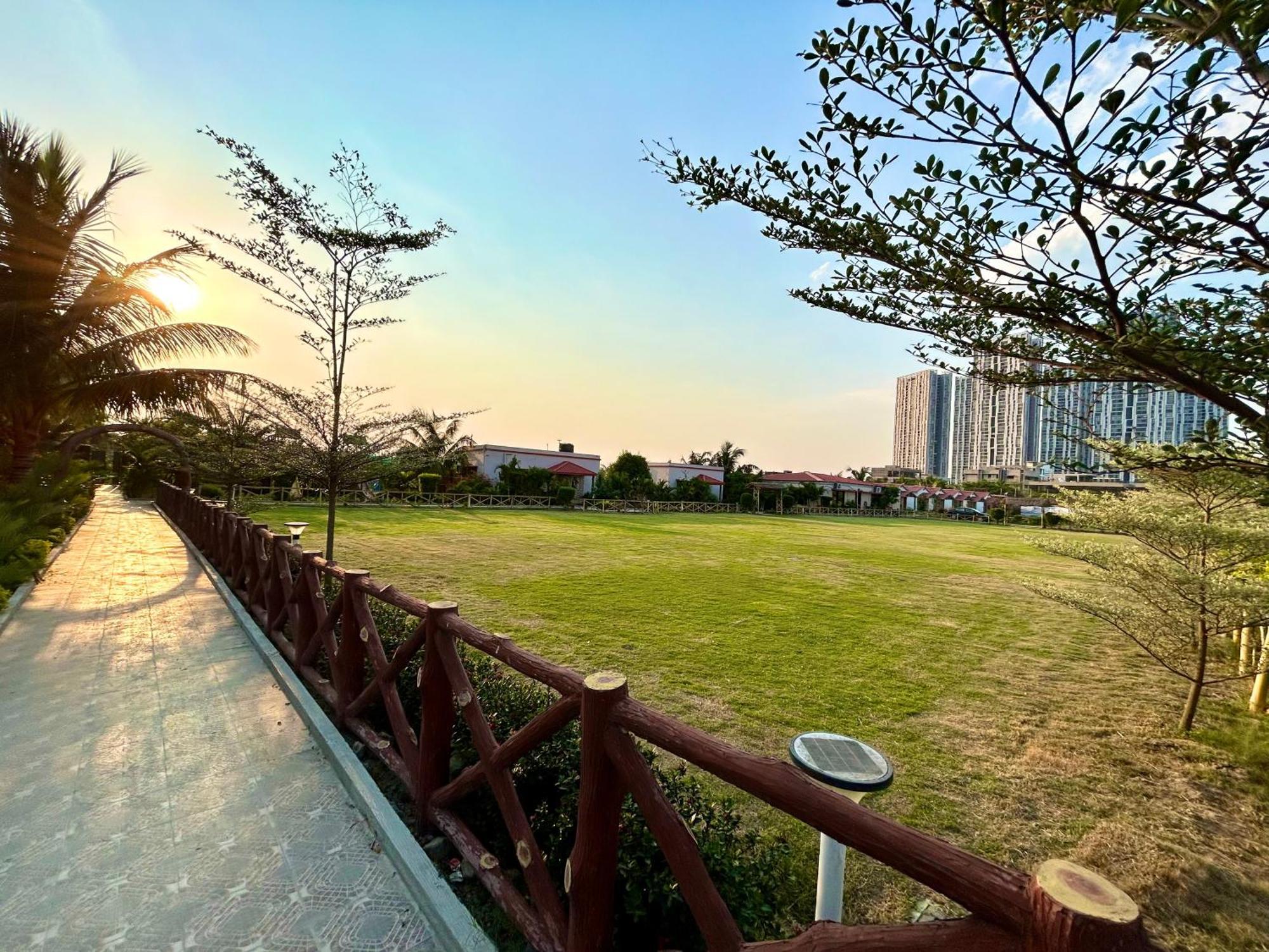 Palli Bangla Resort, Near Ruby Hospital, Anandapur 加尔各答 外观 照片